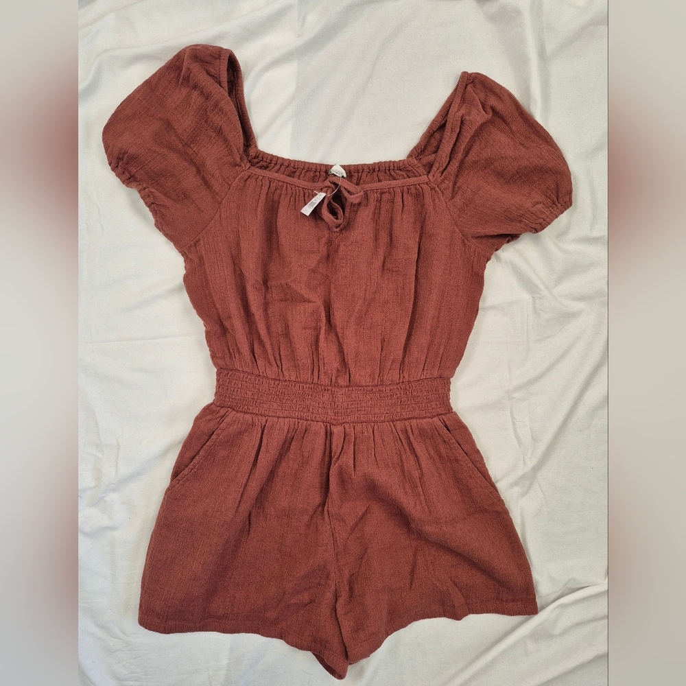 Arie Cute Short Sleeve Romper Jr. Sm. NWT